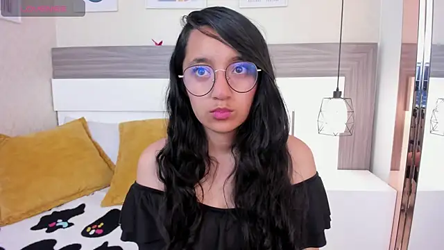 Snapshot of Emilyblussh chatting on 03-03-26, 06:36 Emilyblussh online show from 03-03-26, 06:36