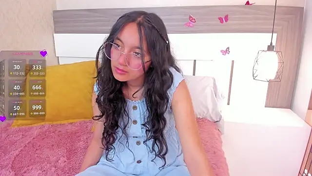 Emilyblussh online show from 07-06-26, 06:43