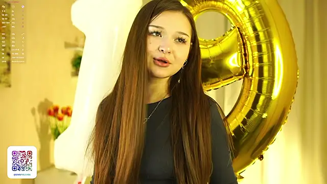 Snapshot of emmyrain chatting on 03-10-26, 04:56 emmyrain online show from 03-10-26, 04:56