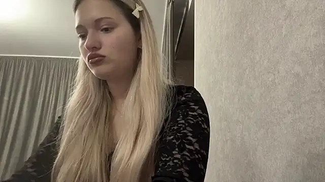 Snapshot of Linaceleste chatting on 03-04-26, 02:34 Linaceleste online show from 03-04-26, 02:34