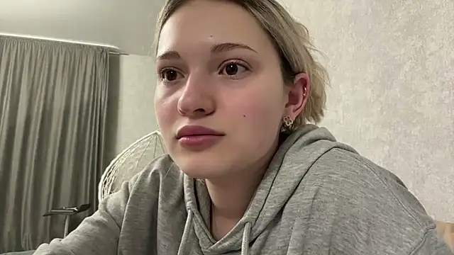 Snapshot of Linaceleste chatting on 03-11-26, 02:34 Linaceleste online show from 03-11-26, 02:34