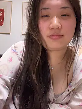 HHll7796 online show from 04-27-26, 05:00