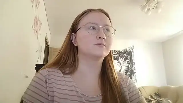 AnikaLipps online show from 06-26-26, 11:03
