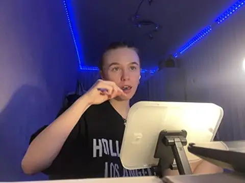 melissashineee online show from 02-25-26, 11:42