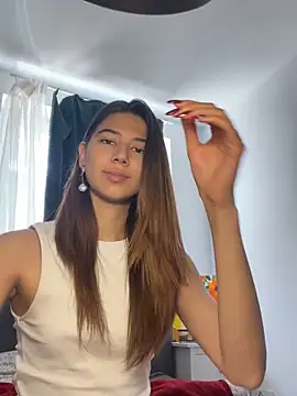 KiraVixenSweet online show from 06-07-26, 10:08