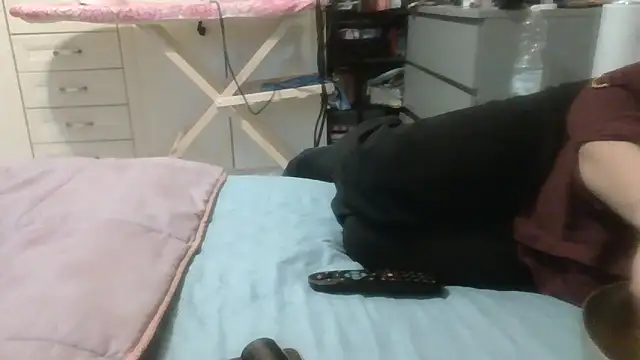 luanahot1 online show from 04-24-26, 11:45