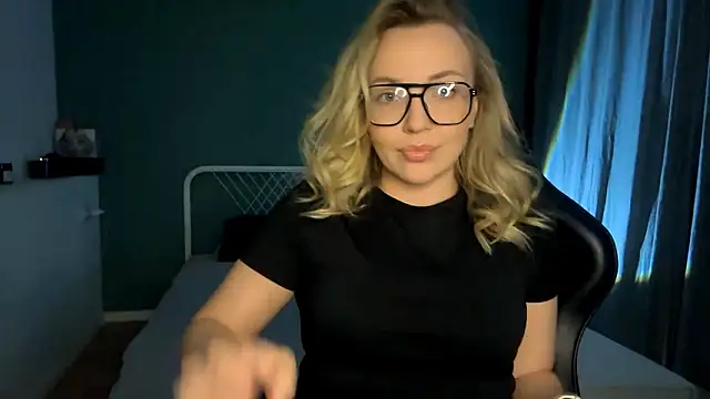 Miabby3 online show from 02-20-26, 06:41