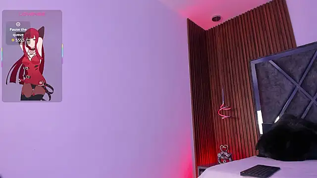 Snapshot of LunaVelour13 chatting on 03-10-26, 04:06 LunaVelour13 online show from 03-10-26, 04:06