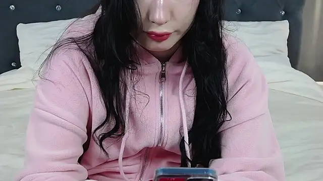 Snapshot of VikkyVonn chatting on 03-09-26, 12:42 VikkyVonn online show from 03-09-26, 12:42