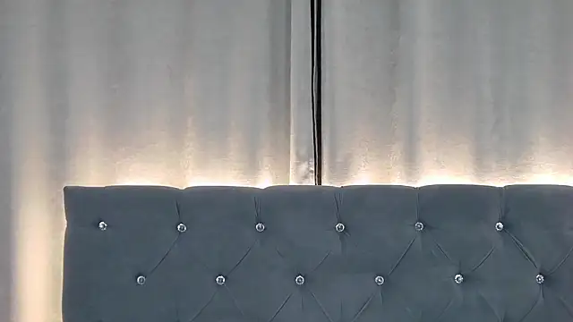 Snapshot of VikkyVonn chatting on 05-07-26, 11:59 VikkyVonn online show from 05-07-26, 11:59