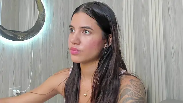 Snapshot of Isabellaa_Rosee chatting on 05-21-26, 07:43 Isabellaa Rosee online show from 05-21-26, 07:43