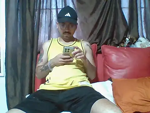 Snapshot of Karamel444 chatting on 03-02-26, 11:33 Karamel444 online show from 03-02-26, 11:33