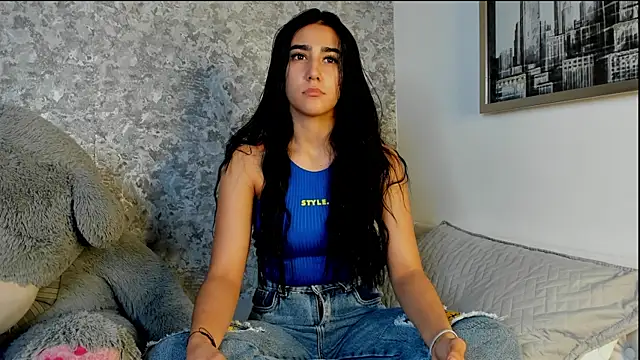 Anika H online show from 04-12-26, 12:32