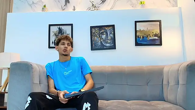 YOUNG BOYS HELL online show from 04-25-26, 01:19