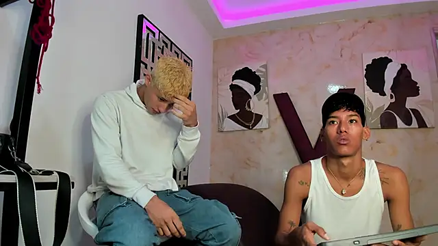 GREEN BOYS online show from 03-25-26, 01:22