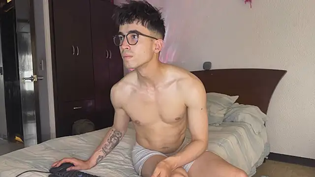 Snapshot of Rakhub chatting on 03-06-26, 09:00 Rakhub online show from 03-06-26, 09:00