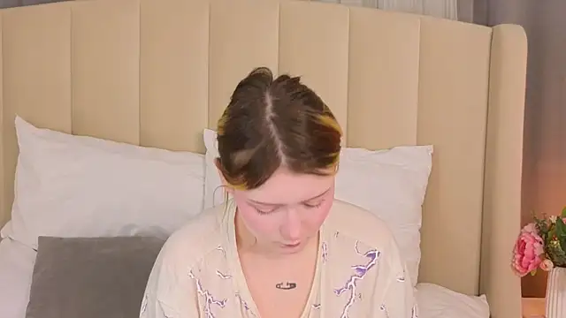 AlyssFrost online show from 06-03-26, 02:47