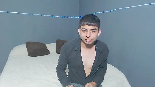 Snapshot of polloCol4U chatting on 02-28-26, 10:33 polloCol4U online show from 02-28-26, 10:33