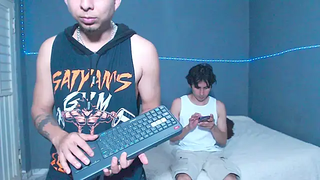 Snapshot of polloCol4U chatting on 03-02-26, 03:30 polloCol4U online show from 03-02-26, 03:30