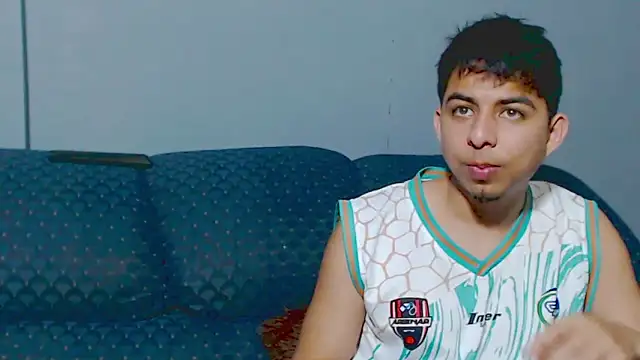 Snapshot of polloCol4U chatting on 03-07-26, 11:02 polloCol4U online show from 03-07-26, 11:02