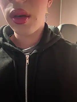 Snapshot of PerlaRogerss_ chatting on 03-10-26, 10:42 PerlaRogerss online show from 03-10-26, 10:42