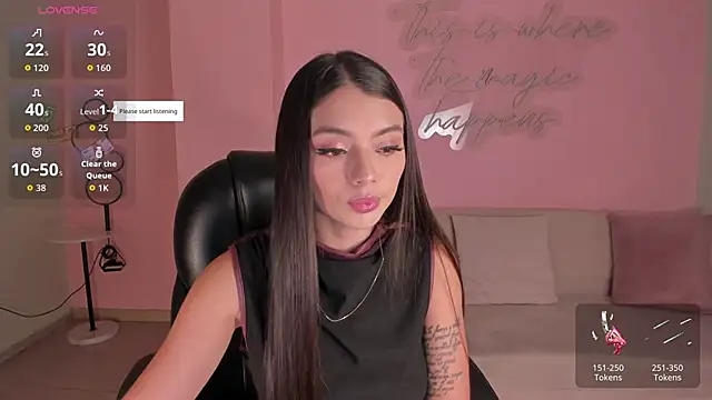 Snapshot of JulietteMoreau chatting on 05-04-26, 07:54 JulietteMoreau online show from 05-04-26, 07:54
