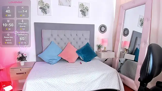 Snapshot of julietha_Vega chatting on 06-09-26, 06:19 julietha Vega online show from 06-09-26, 06:19