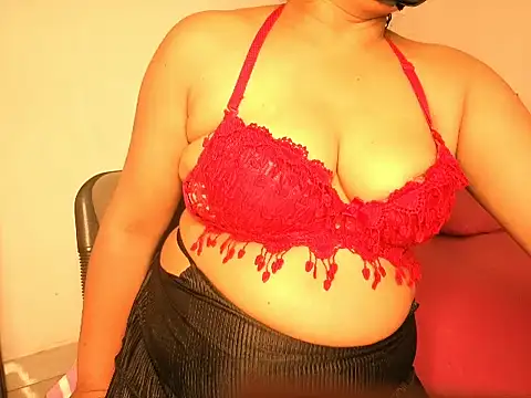 Snapshot of Liyona_s chatting on 05-15-26, 06:04 Liyona s online show from 05-15-26, 06:04