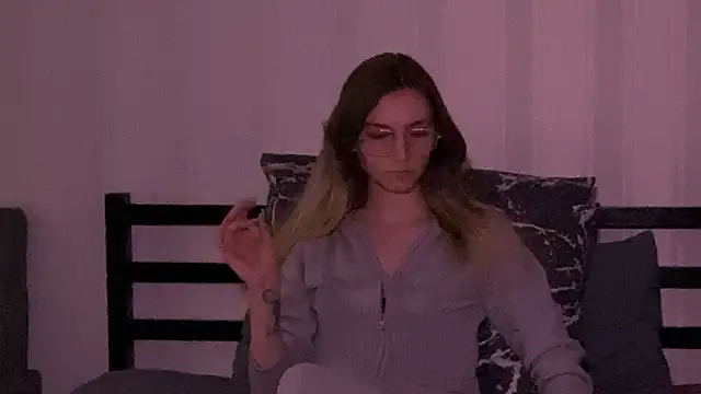 missmiroslava online show from 03-03-26, 07:53