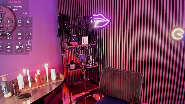 Maximoking26 online show from 04-19-26, 01:49