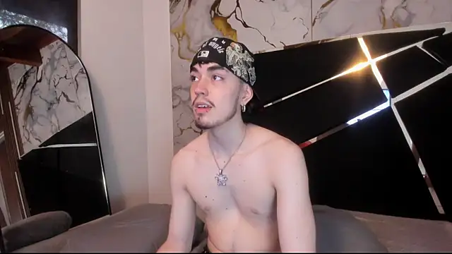 Couple In Heat online show from 03-26-26, 07:41