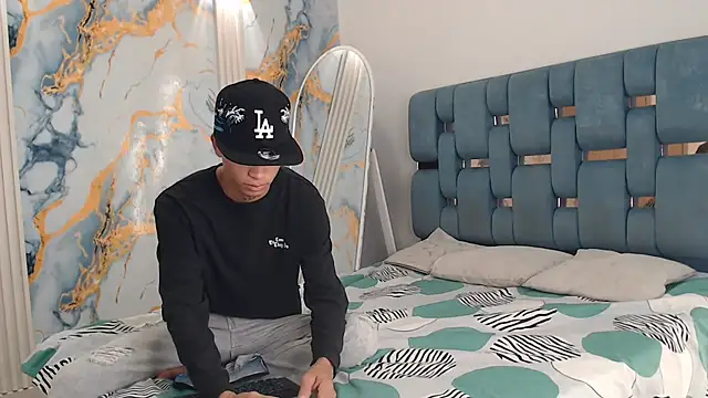 GOLD BOYS online show from 04-24-26, 01:24