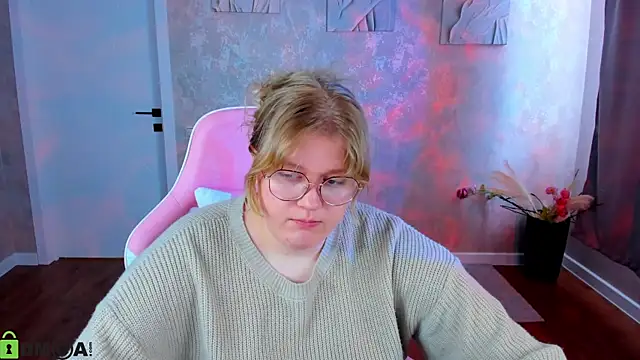 luna c0ra online show from 04-23-26, 01:07