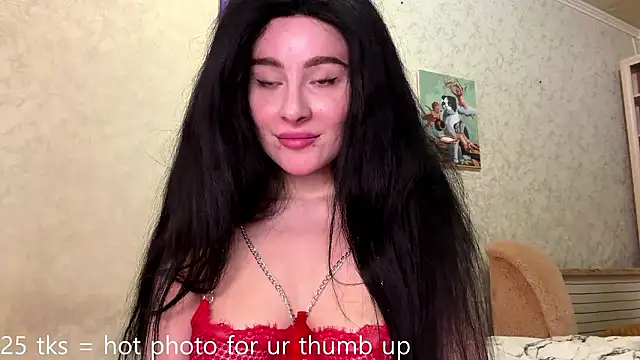 ToriHellberg online show from 03-04-26, 08:53