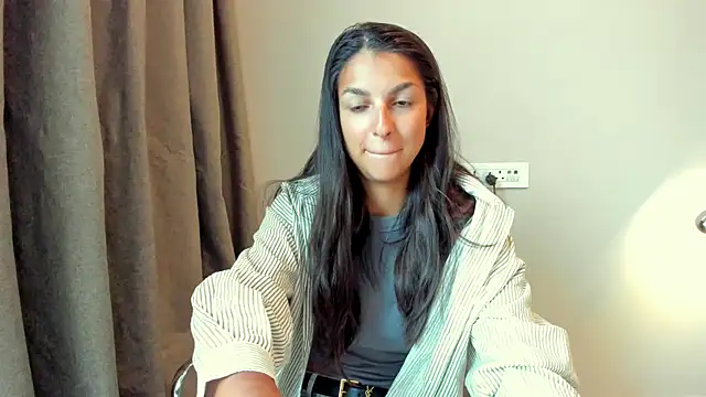 Snapshot of AngelGabe chatting on 03-28-26, 04:01 AngelGabe online show from 03-28-26, 04:01