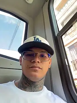 Snapshot of Maxtor_ chatting on 02-26-26, 02:16 Maxtor online show from 02-26-26, 02:16