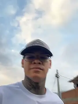 Snapshot of Maxtor_ chatting on 03-15-26, 11:27 Maxtor online show from 03-15-26, 11:27