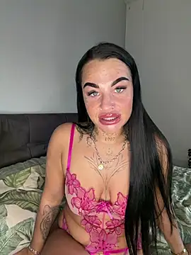 Snapshot of Darkfantisyx chatting on 03-06-26, 02:13 Darkfantisyx online show from 03-06-26, 02:13