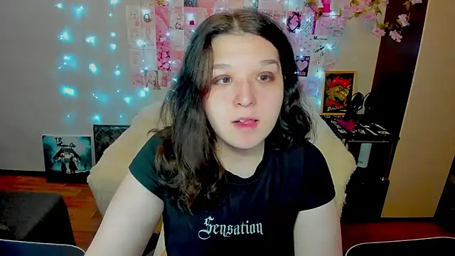 Snapshot of Kate_Acid chatting on 05-08-26, 11:43 Kate Acid online show from 05-08-26, 11:43