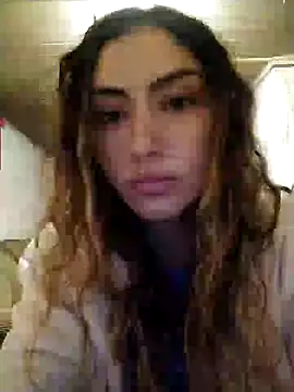 Larinhacat online show from 02-17-26, 04:53