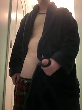 Snapshot of CunningColm chatting on 03-04-26, 04:51 CunningColm online show from 03-04-26, 04:51