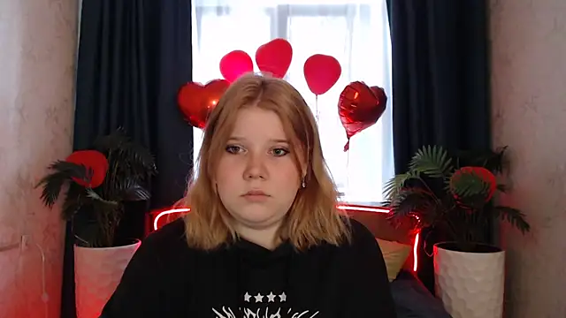 StripGyrl online show from 03-05-26, 08:21