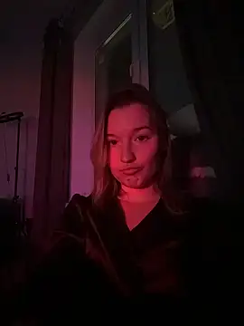 Snapshot of EmmaTurners chatting on 02-19-26, 07:10 EmmaTurners online show from 02-19-26, 07:10