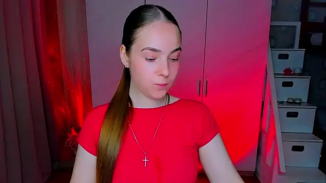 Snapshot of Maddy_Wood_ chatting on 05-17-26, 02:46 Maddy Wood online show from 05-17-26, 02:46