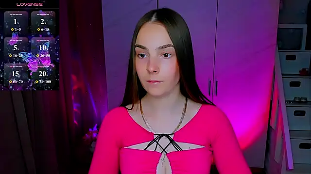 Snapshot of Maddy_Wood_ chatting on 06-11-26, 04:49 Maddy Wood online show from 06-11-26, 04:49