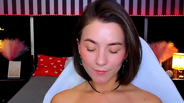 GracefulMichelle online show from 04-25-26, 07:11