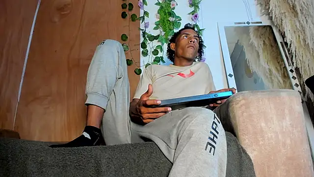 Ethan Blazes online show from 03-07-26, 01:52