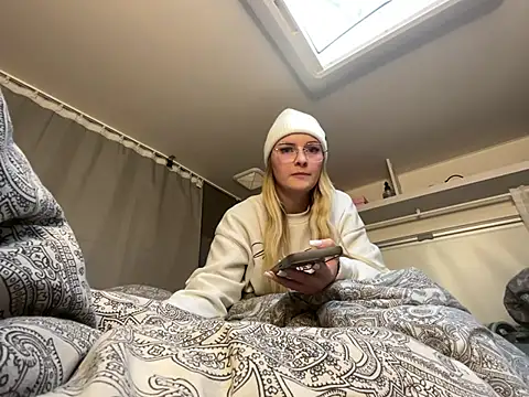 melanieTesss online show from 02-16-26, 04:14