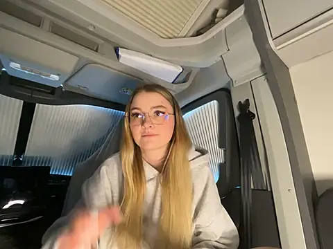 melanieTesss online show from 02-20-26, 11:11