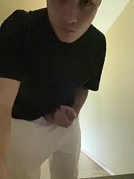 Snapshot of nightshiftt09 chatting on 02-18-26, 12:50 nightshiftt09 online show from 02-18-26, 12:50